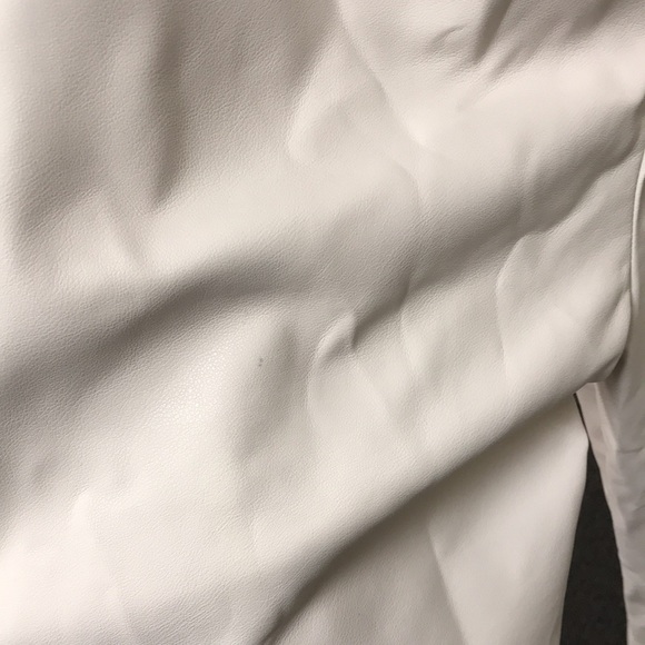 More TO COME Alani Pant in White Faux Leather - Picture 8 of 8